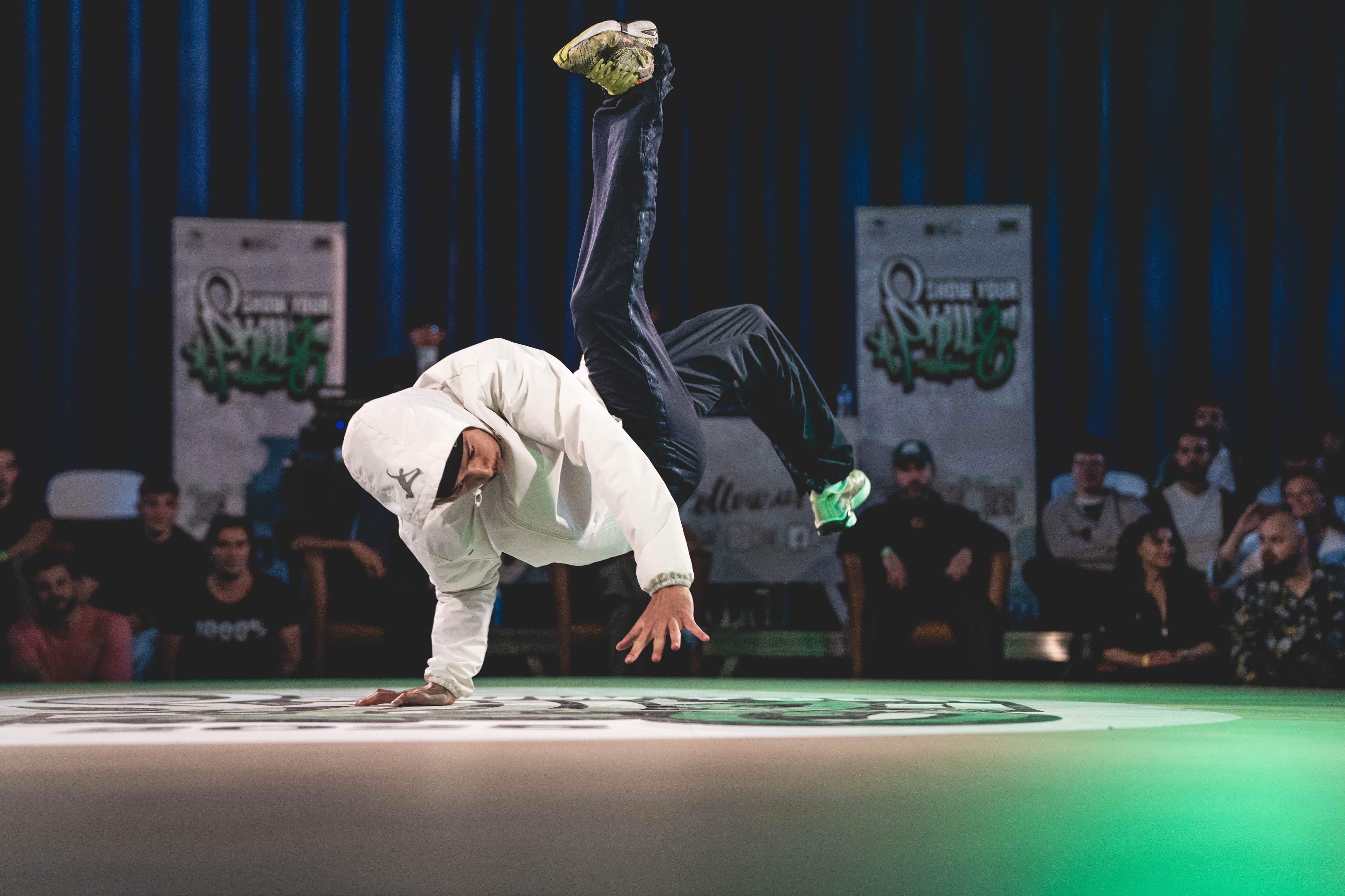 B-Boy handstand freeze